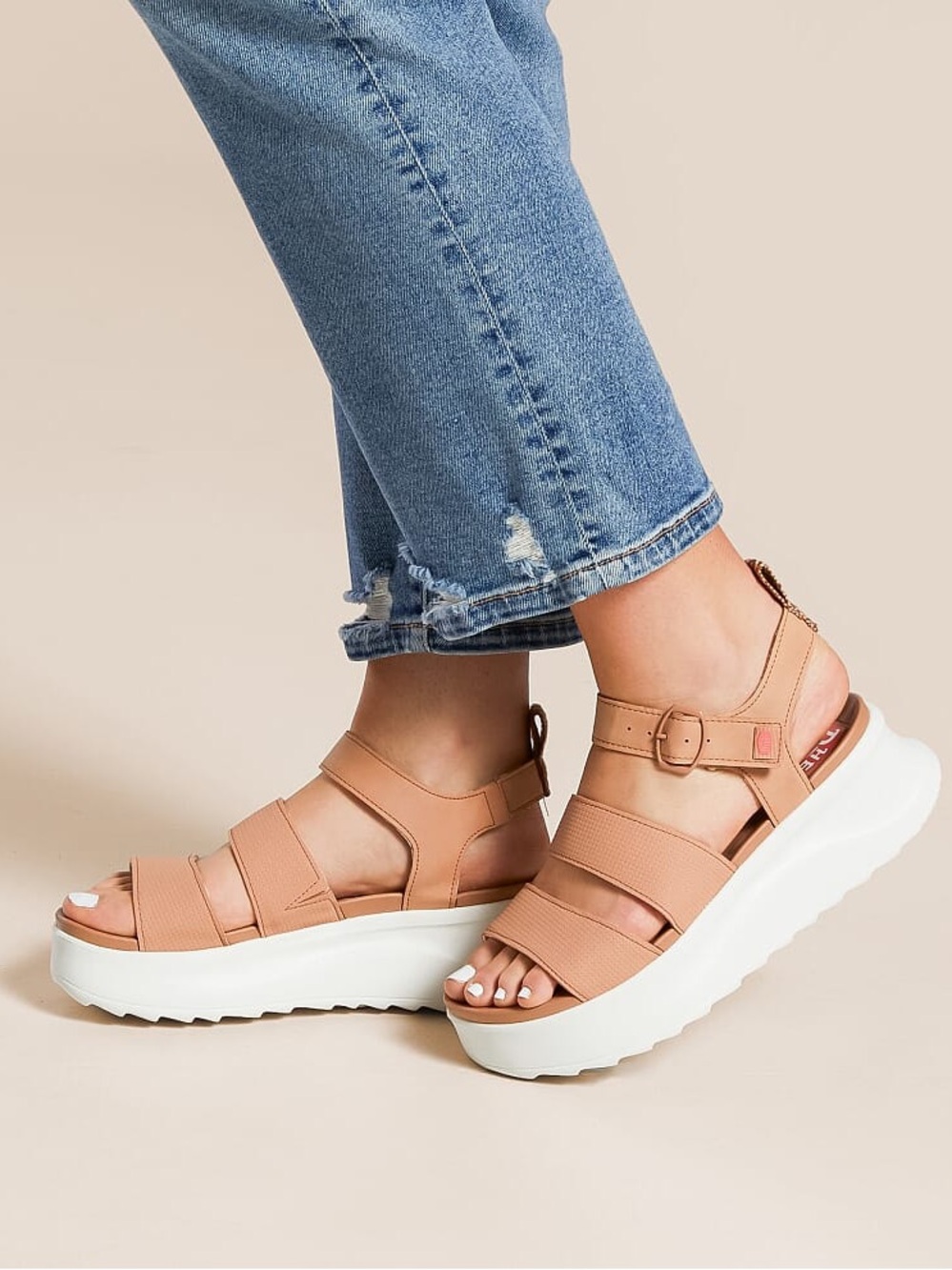Hey Dude Delray Buckle Classic Platform Sandals